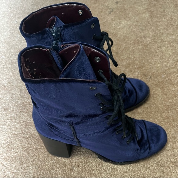 Report Signature Blue Suede Lace Up Boot Sz 9 - Picture 5 of 5